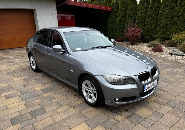 BMW Seria 3 cena 27000 przebieg: 149182, rok produkcji 2009 z Kluczbork małe 121